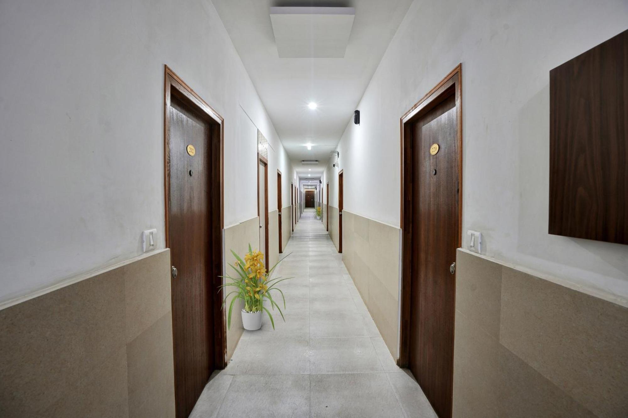 B Six Hotel Bengaluru Kültér fotó