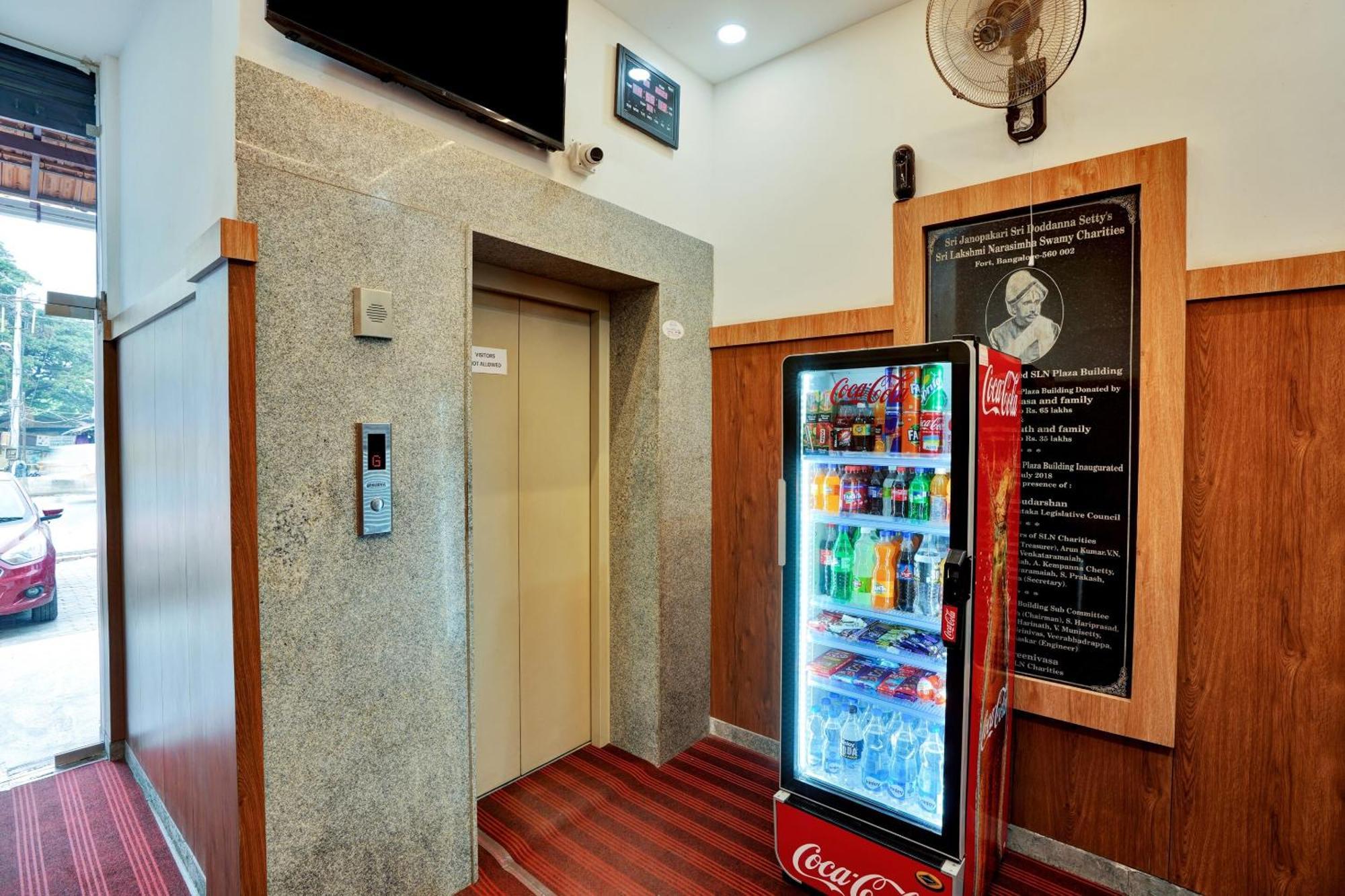 B Six Hotel Bengaluru Kültér fotó